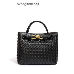 10A Bottegs Venets Original Andiamo BagsHigh Quality Hand Woven Small Tote Bag Portable 2024 New Genuine Leather Womens Fashionable with Original 1:1 Logo