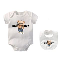 New childrens cartoon bear print designer luxury jumpsuit with bib pure cotton newborn baby jumpsuit girls and boys clothing tight fitting clothing 240315