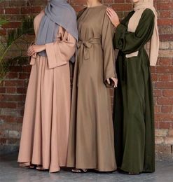 Casual Dresses 2021 CrossBorder Middle East Dubai WaistTight Brown Black European And American Gown Muslim Robe Female Abaya Ram7262522