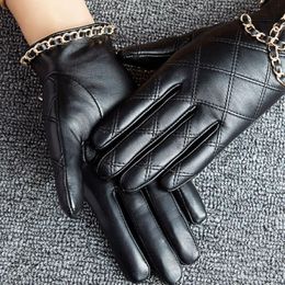 Five Fingers Gloves Winter Fashion Classic Trendy Brand Luxry Design Leather Glove Lady Keep Warmouch Screen Top Layer Sheepskin C2887