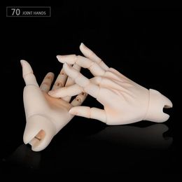 BJD Jointed Hands suitable for 1/3 or 1/4 bjd dolls boy and girl body IOS IP ID72 R72 Sd17 DS SD Feeple omg Hands 240308