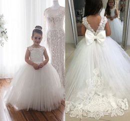 Śliczna koronkowa sukienki Tutu Flower Girl Sukienki klejnotów szyi puffy dzieci urodzinowe sukienka Komunialna z dużym łukiem