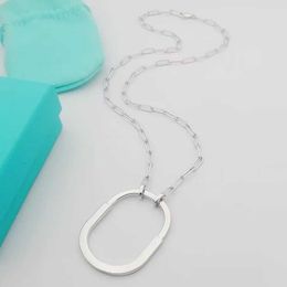 Designer U-formad låsring spänne oval halv diamanthalsband överdrivna och mångsidiga fashionabla coola halsband för män kvinnor