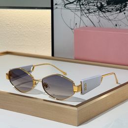 mui mui fashion sunglasses ladies Modern sophistication Euro american style Shaped glasses Fashion Pieces small frame Outdoor goggles with original box