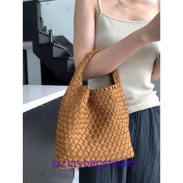 Original edition Top quality Bottgss Ventss Hop crossbody bags online store New woven bag Portable vegetable basket One shoulder messeWith Real Logo