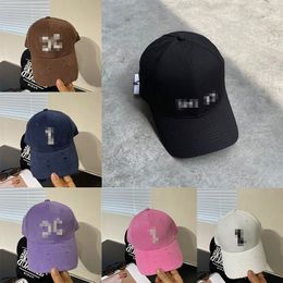 أعلى قبعات مصممة ملونة Curly Baseball Caps Sports Assocked Cassocks Beach Fashion Mens Letter Summer Snapback Parasols