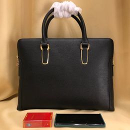 Briefcase Business Computer Bag for Men Macbook Luxury Laptop Bag Man messenger Bag Gentleman Casual Mens Fashion Handbag Single Shoulder Bag M050