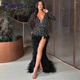 Runway Dresses Prowinea Glamorous Crystals Celebrity Dress Scoop Neck Feathers Slit Sequin Trumpet Long Sleeves Vestidos De Festa