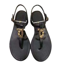Fashion Elegant Womens Leather Sandals Designer Summer Flip Flops Flat Beach Mainstream Shoes55555