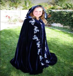 Royal Blue 2017 High Quality Halloween Wear Emboridery Bridal Cloak Totally Custom Made Winter Warm Wedding Accessories1175553