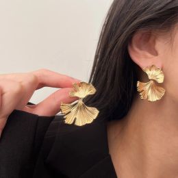 Basit 14k Gold Big Bitki Ginkgo Yaprak Küpeleri Kadınlar Moda Bildirimi Saplama Küpe Mücevher Hediye Penente