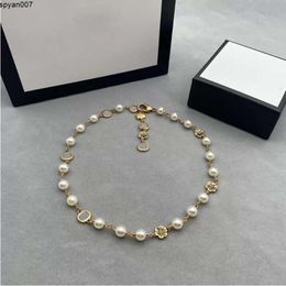 Flower Necklace Women Designer Jewellery Golden Chain for Luxury Letters Jewelrys Pearl Wedding