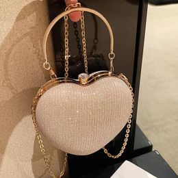 Evening Clutch Bag Women Shiny Handbag Heart Shape Metal Clutches Fashion Chain Shoulder Crossbody Luxury Lady Purse 240318