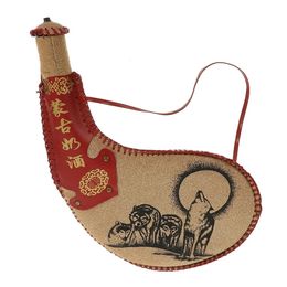 Leather Wine Flask Handmade Boat Bag Traditional Water Container with Straps Mongolia Canteen Outdoor Drinkware 240314