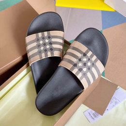 Vintage plaid sandals slippers luxury designer shoes classic print mule slippers casual shoes outdoor ladies men's black flat rubber summer beach slippers