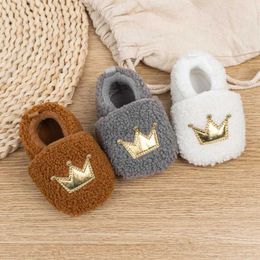 First Walkers Autumn Winter New Kids Shoes 0-1 Year Plush Crown Walking Shoes Warm And Plush Soft Soles Cotton Shoes For Toddlers 240315