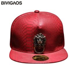 New Metal Sculpture Lion Head Snapback Hats Snakeskin Leather Hip Hop Cap Punk Style Baseball Caps For Men Women Black Red 201023275N