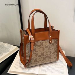 Limited Factory Clearance Is Hot Seller of New Designer Handbags This Years Popular Small Bag for Women in Fashionable and Super Handheld Tote