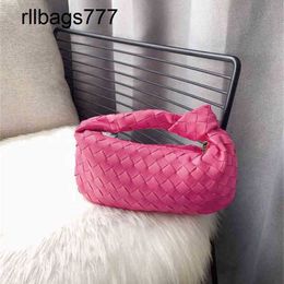 Bottegvenetas Jodie Tote Bag Handbag Designer Knotted Cowhide Woven Womens Pink Summer Wrinkled Cloud Shoulder Crossbody Bags