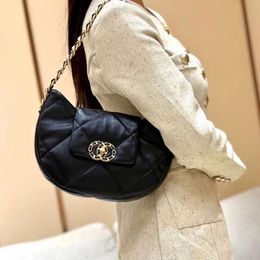 Shop Factory Wholesale This Years Popular Lingge Underarm Bag for Women 2024 New Spring Chain Fashion Single Shoulder Crossbody