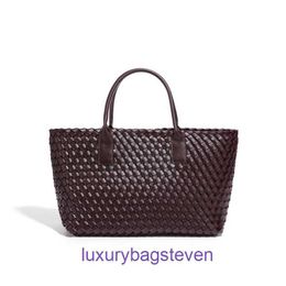 Designer Bottgss Ventss Cabat Woven Tote bags for women Handheld Large Capacity Womens Bag 2023 New Fashion Trendy High Quality Beauty With Real Logo