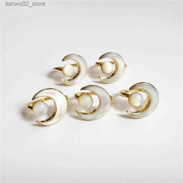 Wedding Rings Fuwo Wholesale Unique Design Crescent Crustal Ring Gold Plated Mother of Pearl Womens Jewellery 5 pieces/batch RG508 Q240315