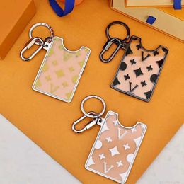 Designer Designer Monogrammed Card Holder Keychain Fashion Card Holder Charm Car Chain Charms Brown Flower Mini Bag Trinkets Gift Accessories Perfect 0TPF