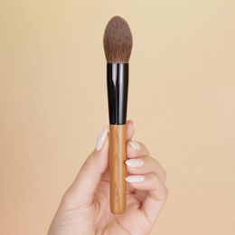 Makeup Brushes Qiaolianggong Professional Handmade Brush Red Squirrel Hair Flat Round Powder Blusher