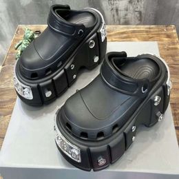 Balencaga Anti slip mens shoes spring 2024 popular thick sole sponge cake slippers sandals luxury designer