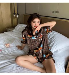 Summer Men Women Couple Ice Silk Short Sleeve Shorts Suit Letter Style Loose Pyjamas Ladies Home Pyjamas Set 7712724