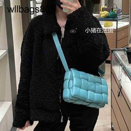 Bottegvenetas Cassette Bag Designer Woven Buy Pillow Postman Three-dimensional One Shoulder Messenger Leather