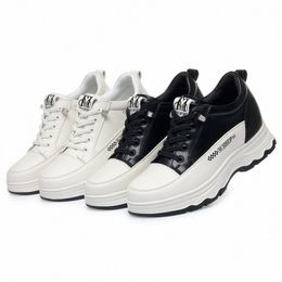 2024 New Soft Leather Little White Shoes Scarpe sportive e casual da donna Suola morbida Scarpe in pelle primaverili e autunnali M93c #