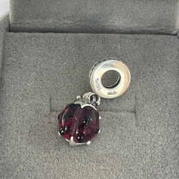 Red Ladybird Dangle Charm för Fit Charms Pärlor armband smycken 792571c01 juvel
