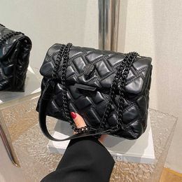 Shoulder Bags Fashionable Designer Handbag Popular Simple One Crossbody Tote Bag Versatile Diamond Womens Handbags 240311