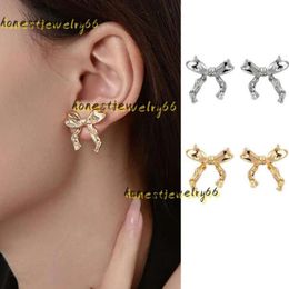 Stud Stud Earrings 2024 Women Golden Bowknot Shape Ear Studs Cute Piercing Bow Accessories Designer Earrings Jewellery Woman Luxury Stud Earrings Oorbellen Gift