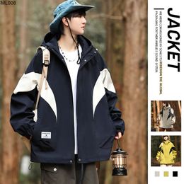 Trendy and Fashionable Jacket Mens Loose Contrasting Hooded Spring Autumn Waterproof Windproof Assault Hbon