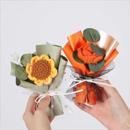 Decorative Flowers Crochet Mini Flower Bouquet Graduation Sunflower Rose Knitted Wedding Guests Gift Valentine's Day Gifts