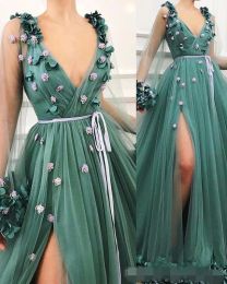 2024 Vintage Green Prom Dresses Sexy Plunging V Neck Side Slit Long Poet Sleeves Illusion 3D Appliqued Sweep Train Formal Evening Gown