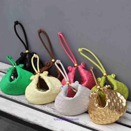 High quality Bottgss Ventss Turn shoulder bags for sale 2023 Summer New Bag Personalized Woven Use Large Capacity One Shoulder HandWith Real Logo