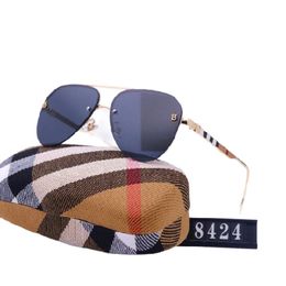 Designer Sunglasses For Mens Womens Classic Luxury Brand Fashion Design Sunglasses Sunscreen Radiation Level Trend Sunglasses Gift TT