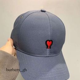 Fashion Amis Heart Embroidery Flat Cap Luxury Designer Outdoor Sport Baseball Outdoor Retro Aminess Cap Hats 77