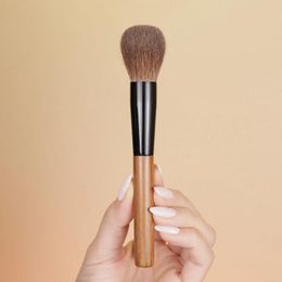 Makeup Brushes Qiaolianggong Professional Handmade Brush Red Squirrel Hair Round Powder Blusher High Gloss Outline