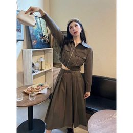 P Home 23 Autumn/Winter New Flip Neck Zipper Double Pocket Short Jacket Coat+100 pleated Long Skirt Work Style Set for Women