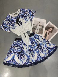 2 피스 드레스 치마 세트 여성 디자이너 의류 Medusa Halter Top Vintage Print High-Waisted Skirt Set 고품질 여성 의류