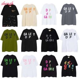 Shengh Tshirt Designer Shirts Sweat Shirt Tee for Lovers Galleries T-shirts Men Summer Short Sleeve Crew Neck Womens Casual Mens Clothes Sweatshirt