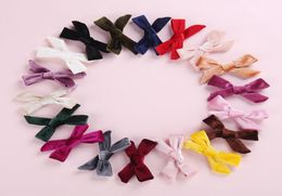 5535cm Childrens Korean Style Velvet Pretty Hairpins 21 Colours Baby Girls Sweet Bow Hair Clips Toddlers Party Pretty Barrettes1628444