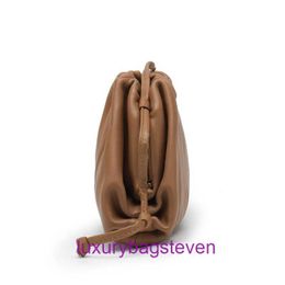 Bottgss Ventss original pouch tote bags online store New fashion leather cloud bag hand cowhide womens dumpling One Shoulder Messenger Bag With Real Logo JIDA