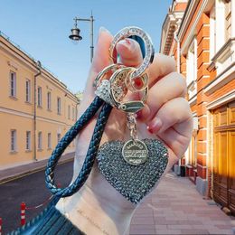 Keychains Heart Keychain Pendant Sparkly Rhinestone With Wrist Strap Bag Decoration Faux Key Holder For Car