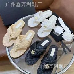 25% OFF Sports shoes 2024 High version small fragrant wind pearl new clip toe external metal diamond grid flat bottomed beach herringbone slipper