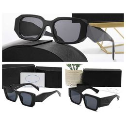 Designer Designer Sunglasses for Women and Men Summer Style Classic Small Narrow Frame Butterfly Letter Glasses with Box Gafas Para El Sol De Mujer TVNW